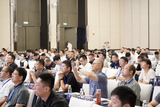 全球首發(fā)＋1 ！華工激光新品亮相首屆中國激光焊接行業(yè)大會